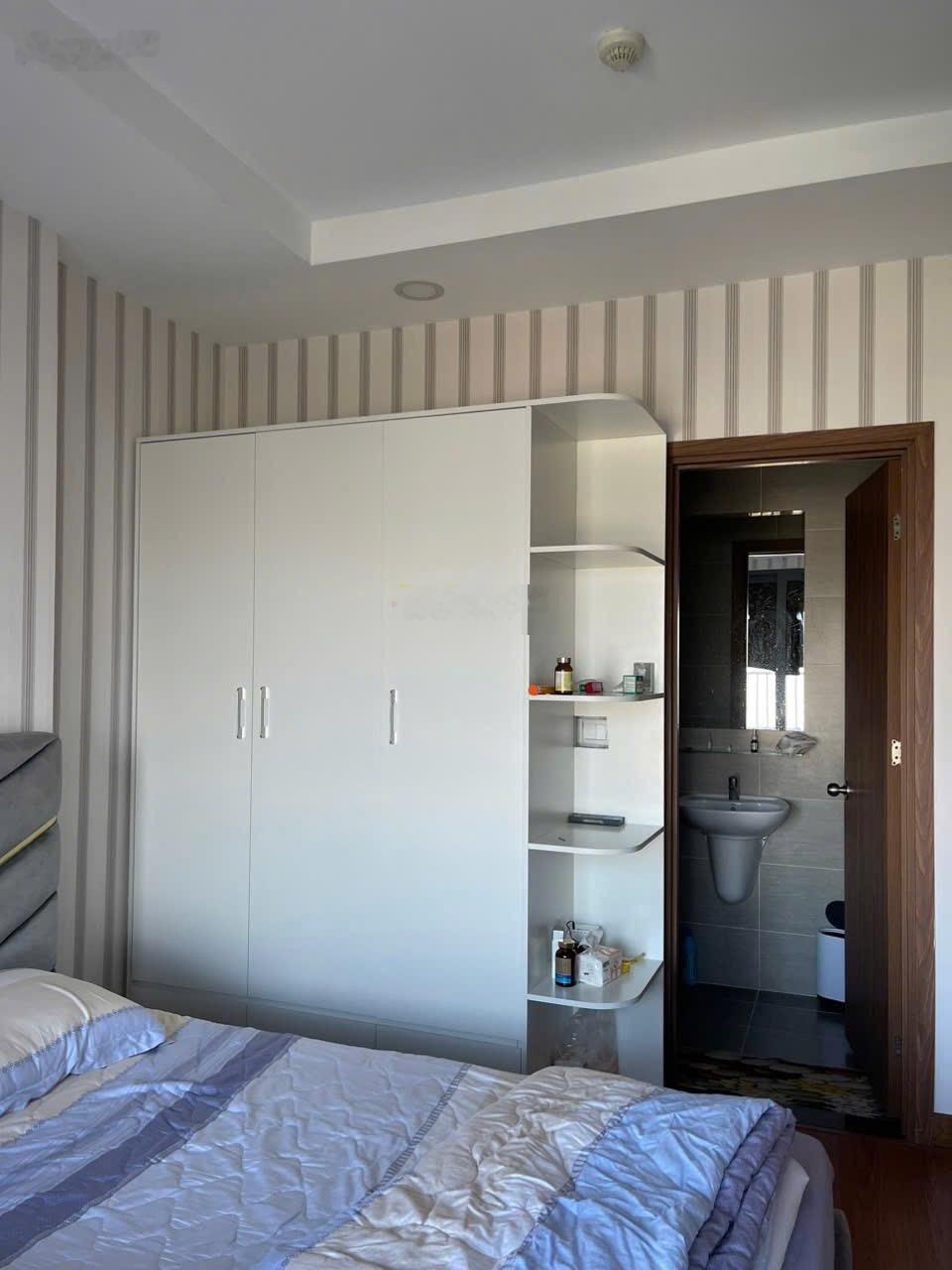 Bán The Pegasuite 96m2 - 3 Phòng ngủ, giá 5tỷ750 sổ hồng căn góc full nội thất