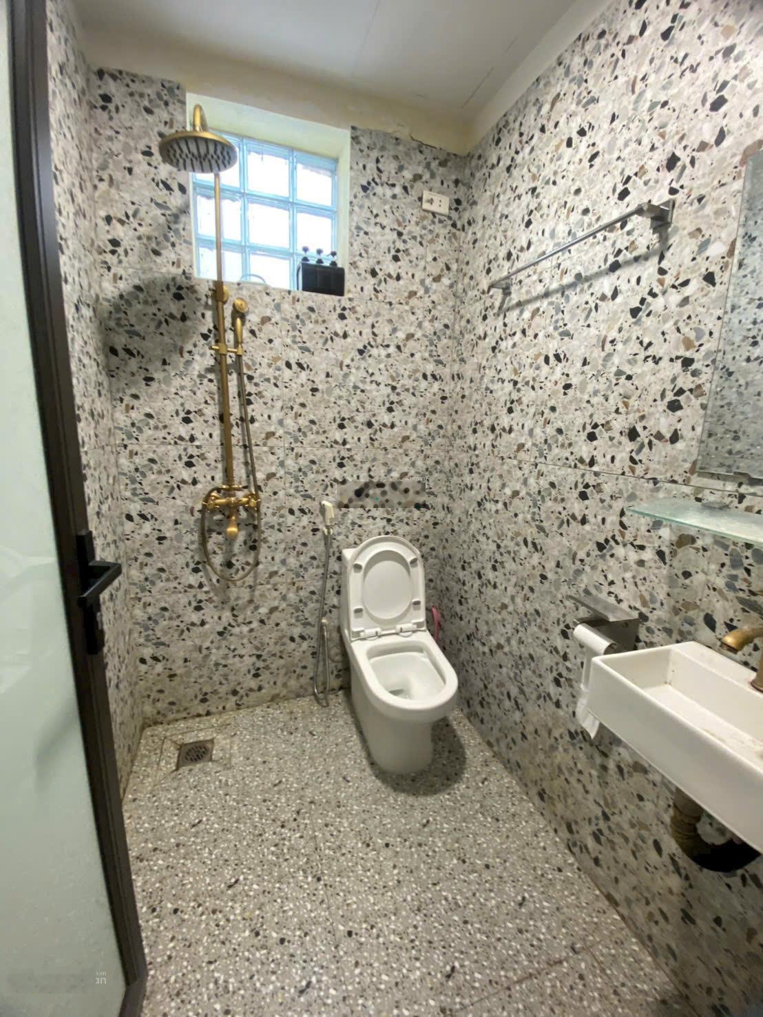 Cho thuê nhà riêng mới đẹp, trong ngõ đường Tô Ngọc Vân, dt 30m2, mt 3,5m, rb, giá 12tr