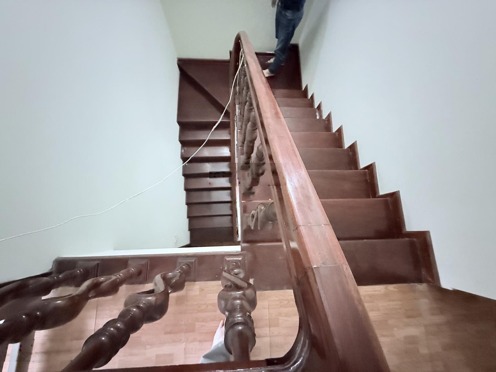 Cho thuê nhà Nghĩa Đô, 80m2, 4 tầng, Mt 5m, VP, KD, lớp học, 35Tr