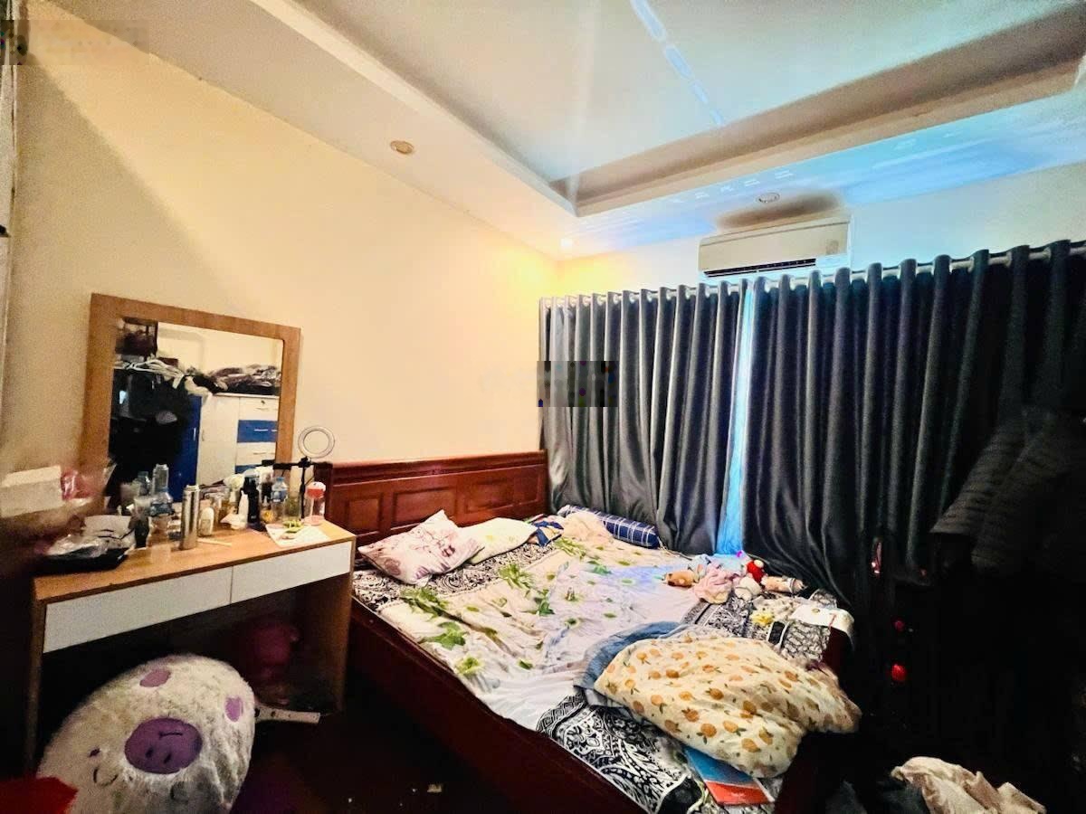 Bán nhà phố Dịch Vọng, Cầu Giấy, 45m2, 6tầng, thang máy, ô tô gần, vừa ở, vừa kinh doanh, giá 12 tỷ