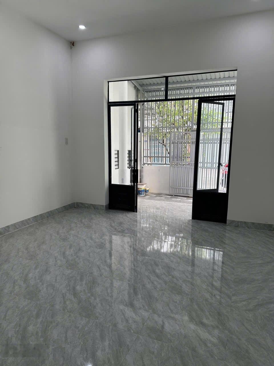 Bán nhà cấp 4,Bùi Huy Bích,Hòn xện ,Vĩnh Hoà,dt 60 m2,hướng nam ,đường 13m- giá 4,6 tỷ