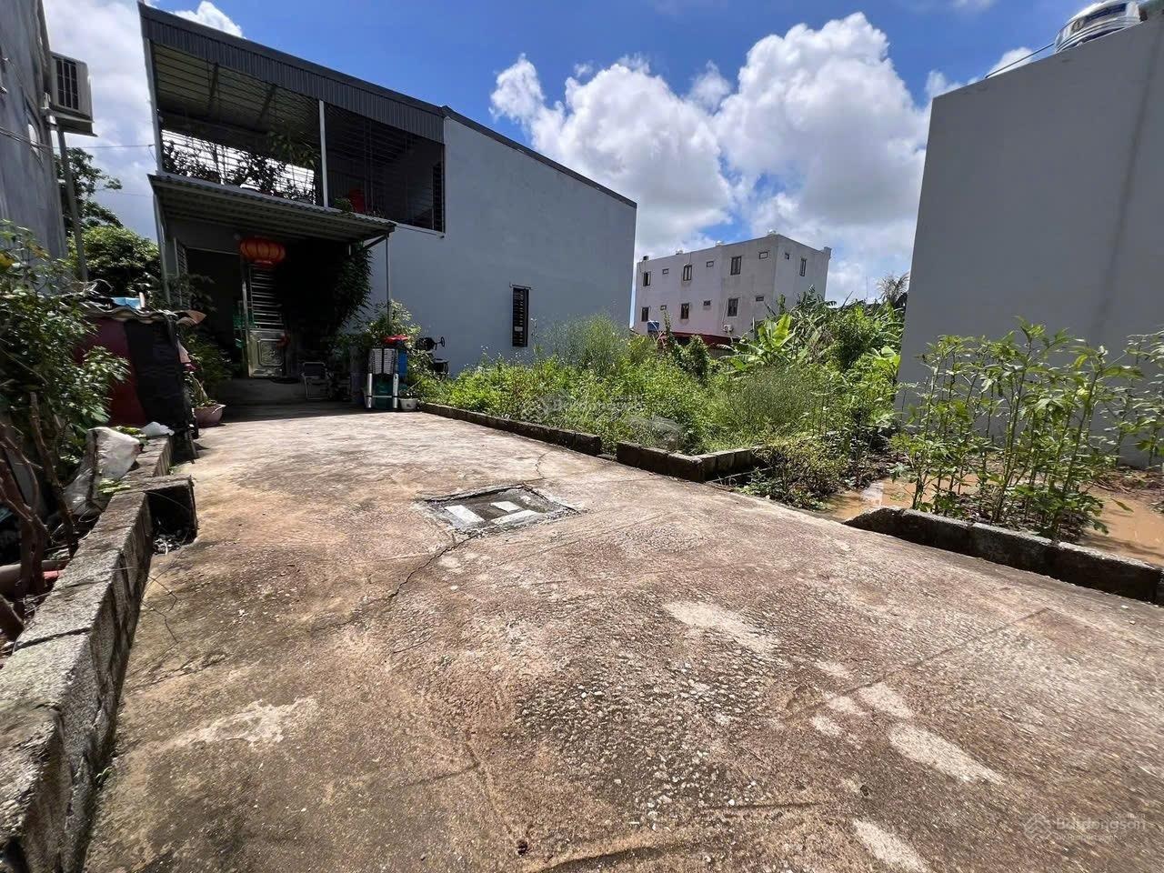 - bán lô đất hải thành, dương kinh gần trung tâm hành chính phường - ô tô vào tận nơi