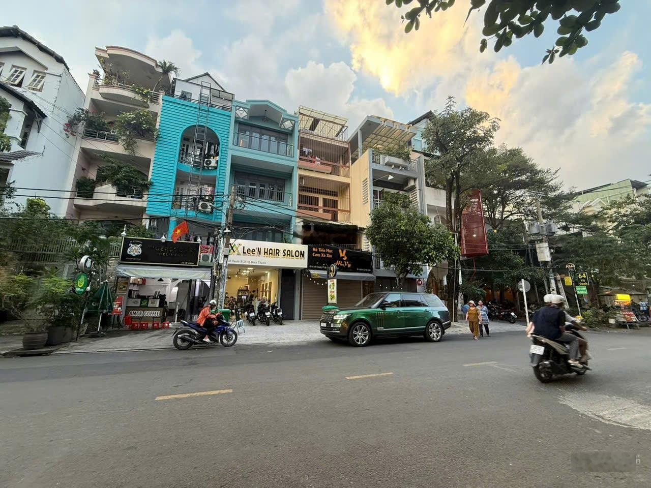 Cho thuê nhà 281 lê văn sỹ -phú nhuận - 4 lầu có thang máy -giá 100tr/th 0868976735