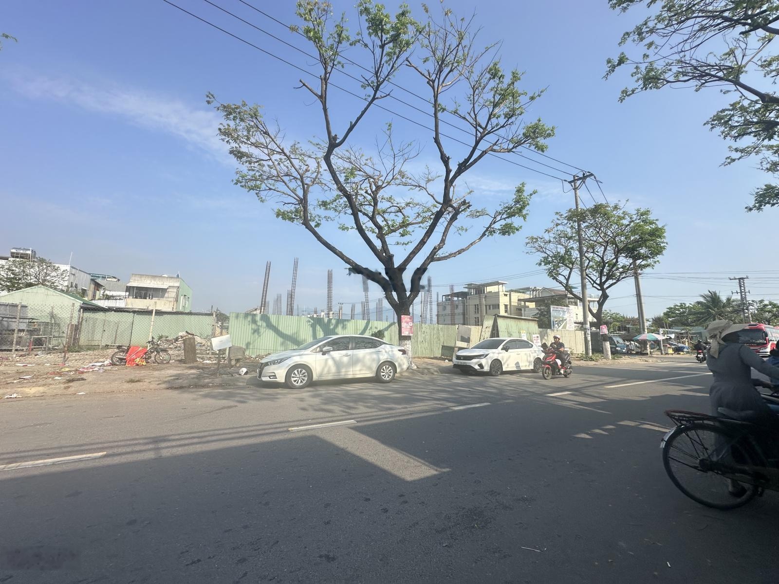 Hàng hiếm bán nhà mặt tiền Trần Đình Tri gần biển đối diện chợ lớn nhất quận Liên Chiểu