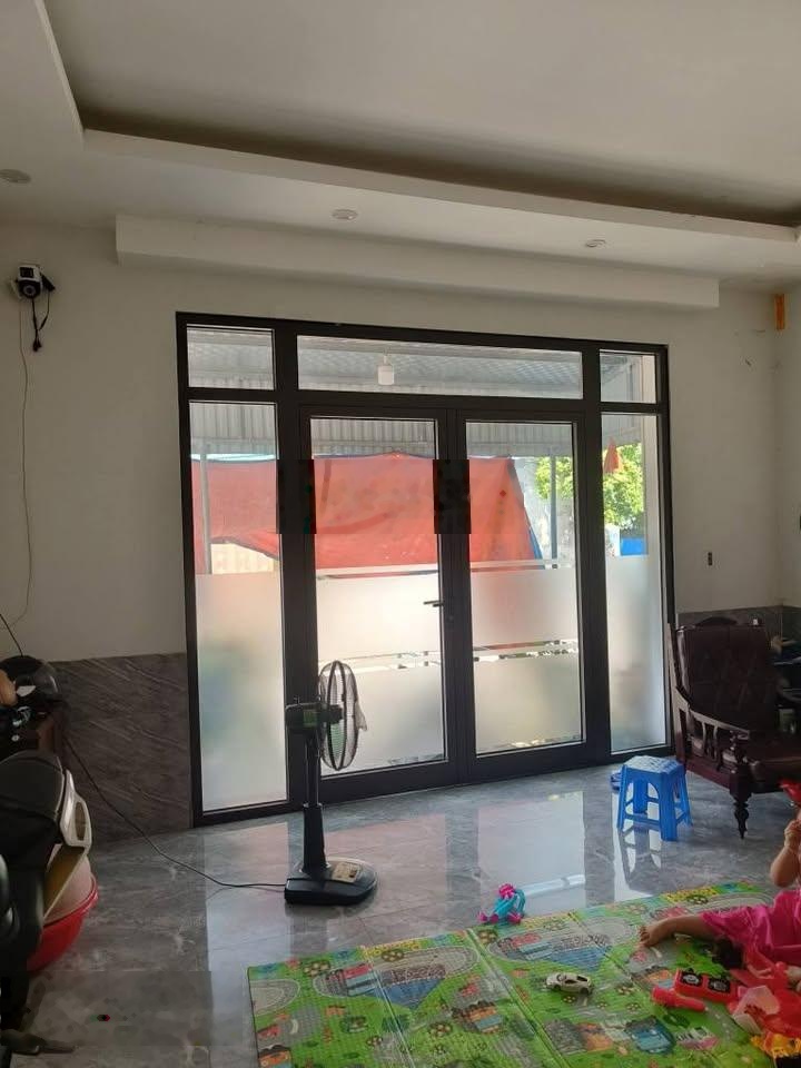 bán căn nhà 2,5 tầng ngày Đầu Đường Ngõ Bà Mít- Hà Trung(cũ) - giá 2ty3xxtr