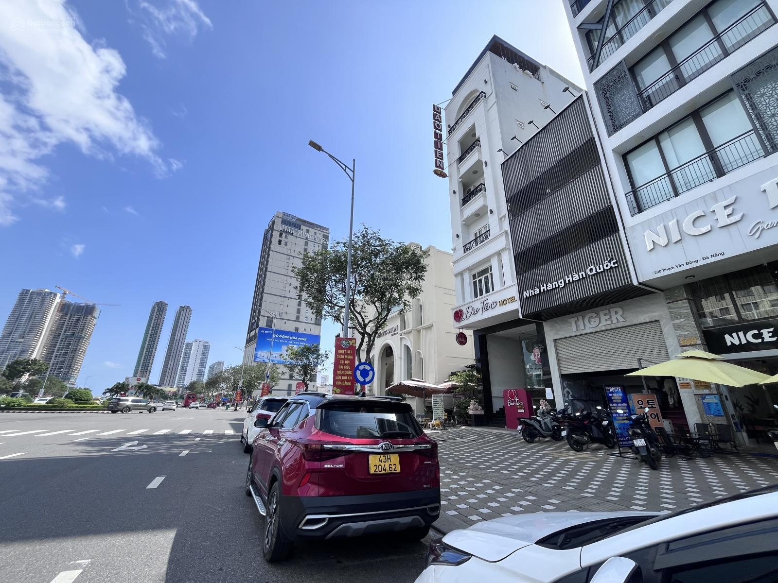 Gấp bán Mặt tiền Phạm Văn Đồng - tuyến đường huyết mạch kết nối Cầu Sông Hàn - Biển Mỹ Khê.