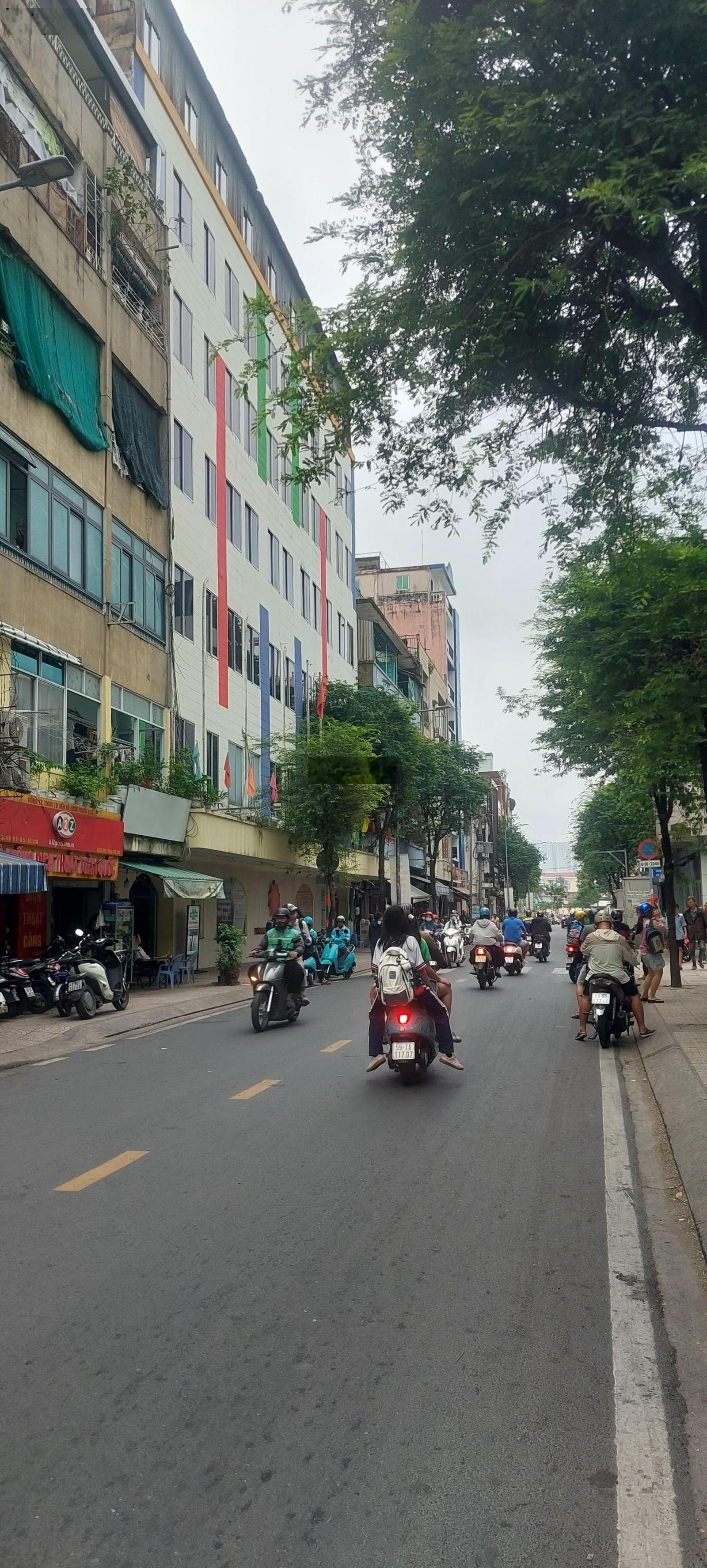 Nhà mặt tiền trệt + lửng: 4.3x22.5 Ngô Quyền sát Trần Hưng Đạo, Nguyễn Trãi, Võ Văn Kiệt TT Quận 5