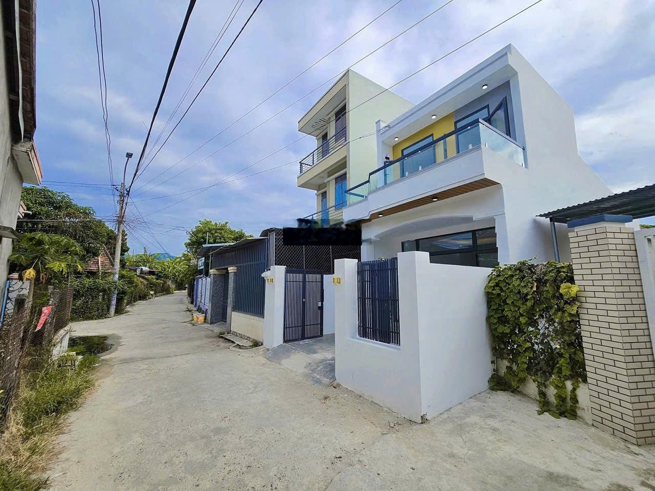 Nhà Trung Tâm Diên Khánh 82,8m² 3PN Ô Tô 2 Làn 1,99 Tỷ Bao Thuế Phí