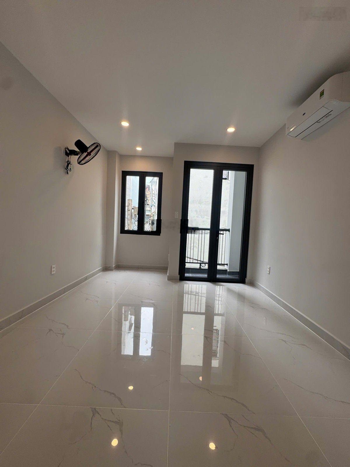 Bán nhà 737 / Ni Sư Huỳnh Liên phường 10 DT 3.65 x7m, 2 tầng. Nhà mới giá 3tỷ9 TL 0397699707 Tư