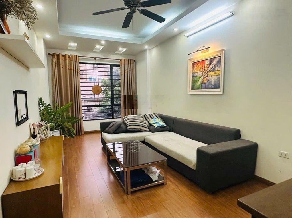 Bán nhà phân lô ô tô tránh đê la thành 60m nhỉnh 19 tỷ