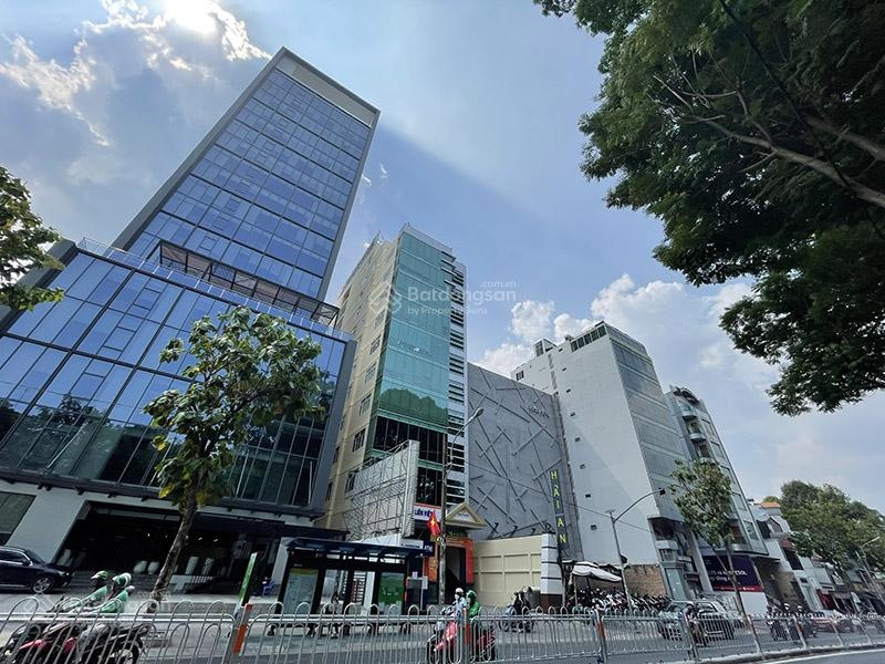 Bán tòa vp mt nguyễn hữu cảnh, bình thạnh - 10x30m, nh: 33m - dts: 2800m2 - hầm 7t - giá: 270 tỷ