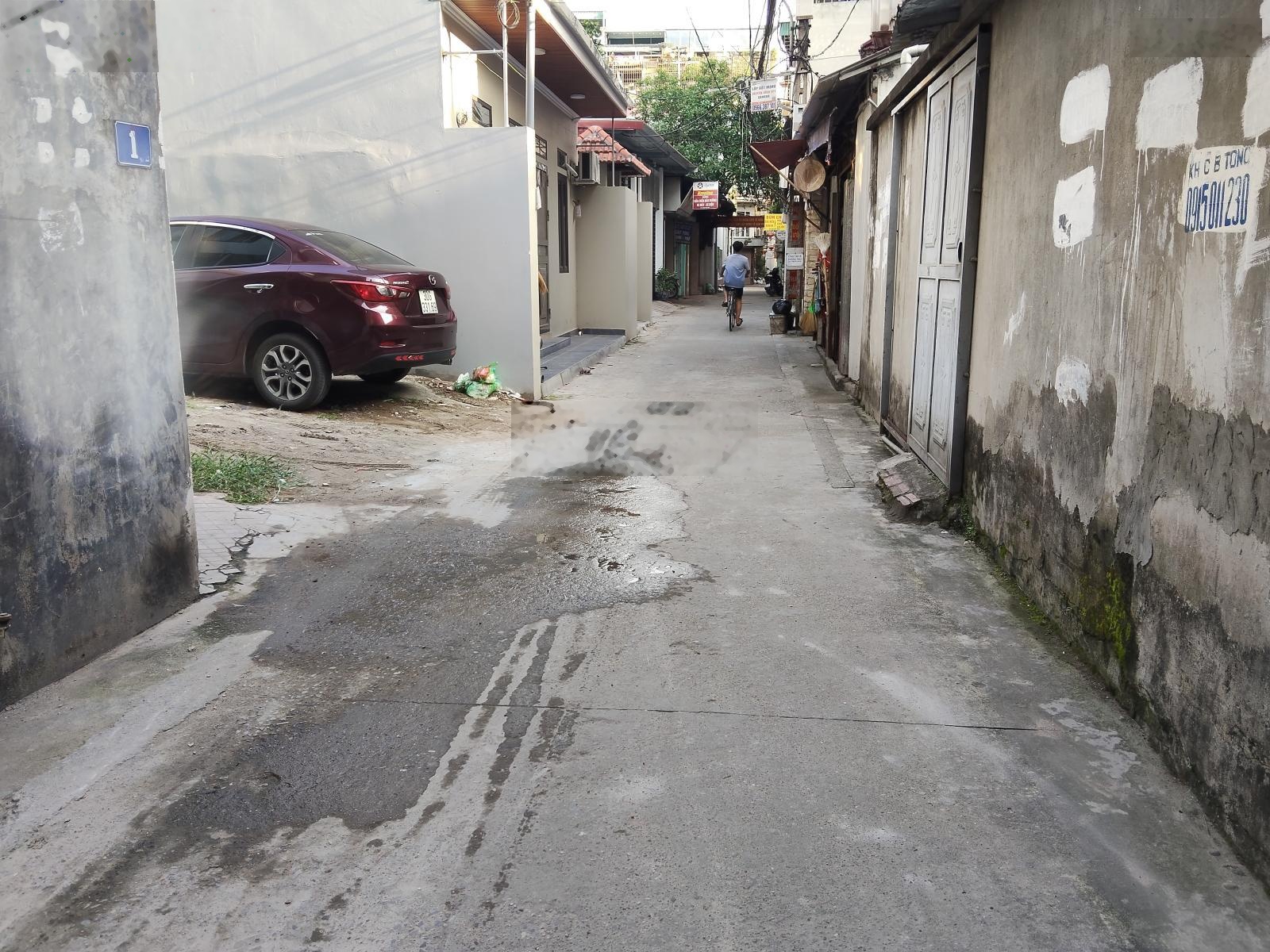 Bán đất oto tránh ba gác 15m ra oto tránh, 99m2 Mt gần 5m ngõ thông oto 7 chỗ .sát đường QH 17.5m