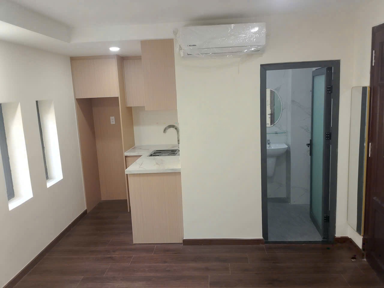 Bán CHDV Sẵn thu nhập 32tr/tháng - Hẻm 32 Bùi Đình Túy thông xe tải - Sổ vuông 4x21m 84m2 chỉ 10 Tỷ