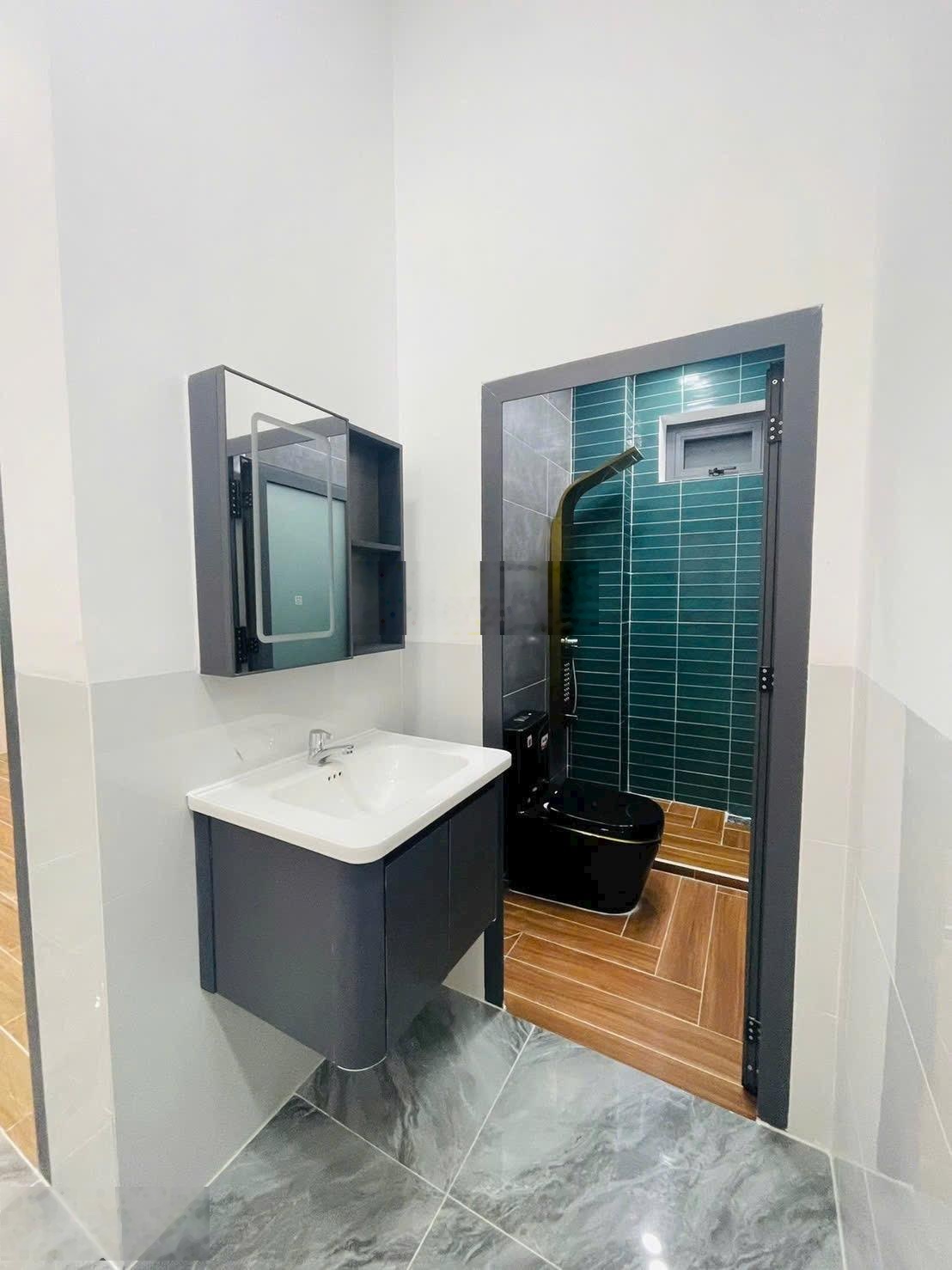 Bán nhà mới 1 trệt 1 lầu Long Phước, tp Bà Rịa