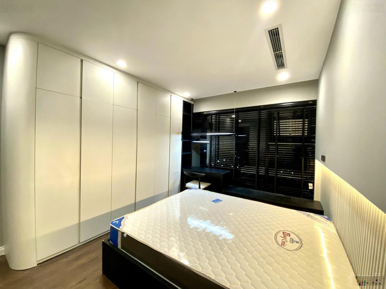 Bán căn hộ chung cư tại Tây Hồ Residence, giá ưu đãi 8 tỷ VND, 70m2, 2PN, 2WC, hot
