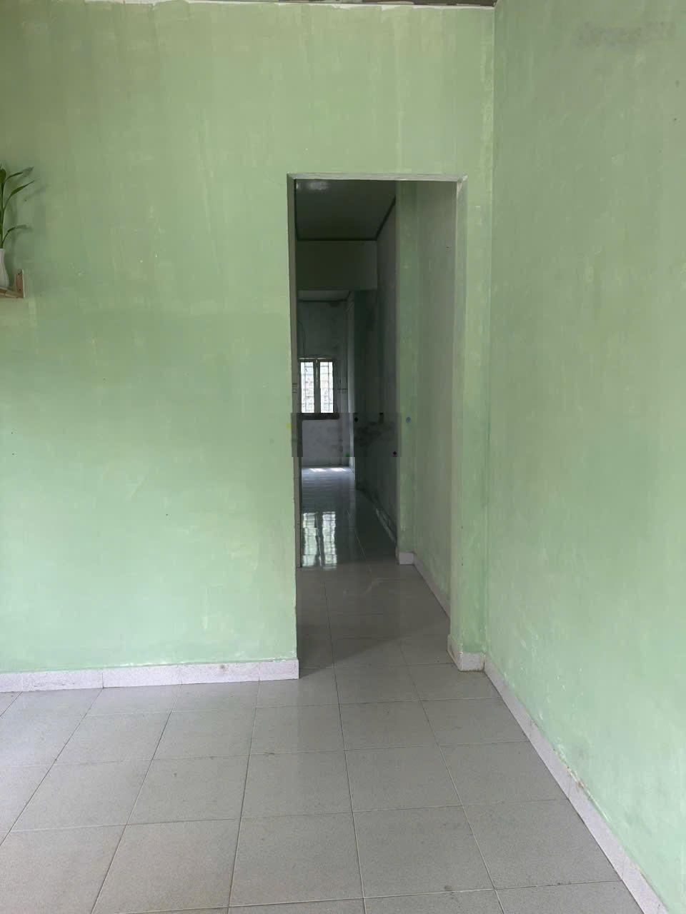 Cho thuê nhà nguyên căn,mặt tiền 5m,đường rộng 6m,oto ra vào dễ ,5 triệu/tháng,gần chợ,trường học