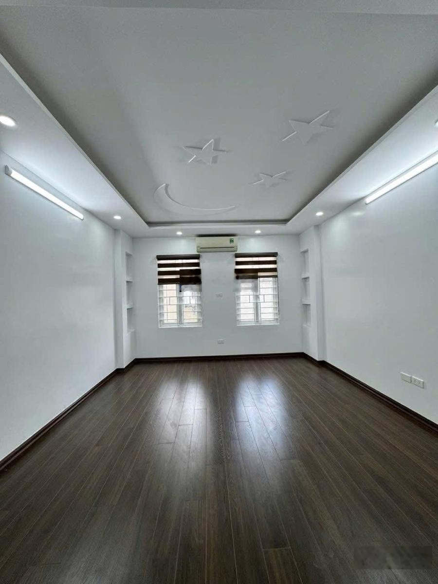 Nhà đẹp, giá cực tốt phố Bạch Mai, 2 thoáng, ngõ nông rộng, nhà mới, chủ tặng nội thất, 31m*6T.