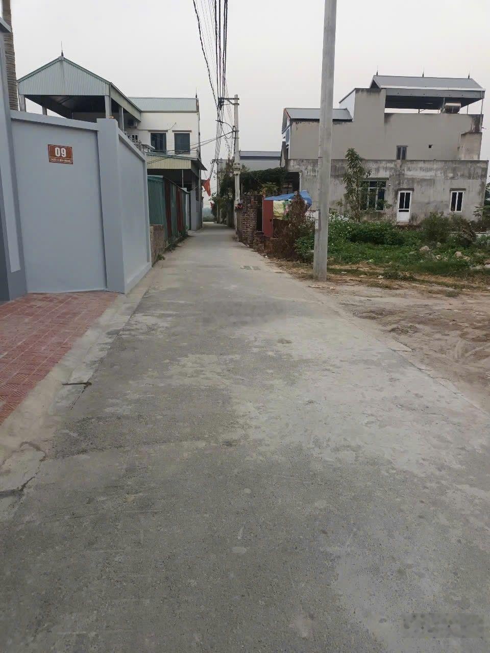 Cần tiền bán gấp 114m2 đất Bến Trung- Phúc Thịnh giá chỉ 4x triệu. 0362608492