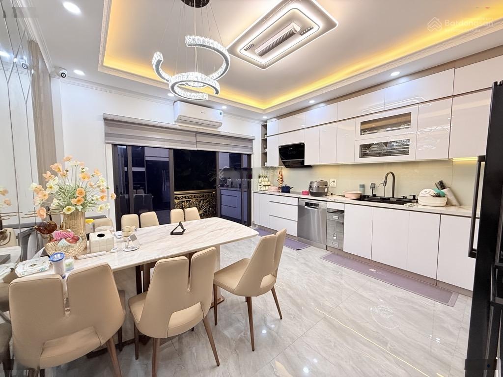 Phân lô cán bộ phố vọng 7 tầng thang máy sổ hoa hậu 45m full nội thất