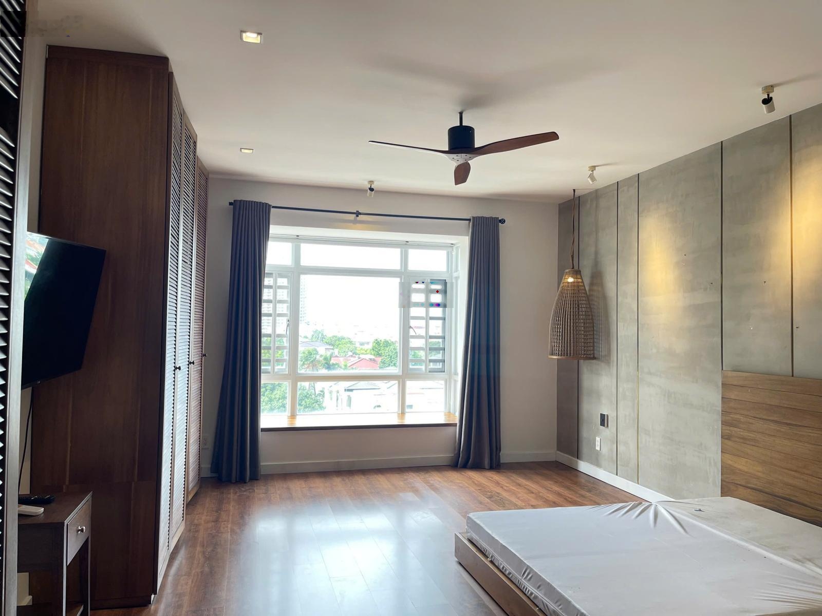 Gia đình đi định cư Cần bán nhà riêng giá tốt, một xẹc tại đường huỳnh tấn phát, phường phú thuận