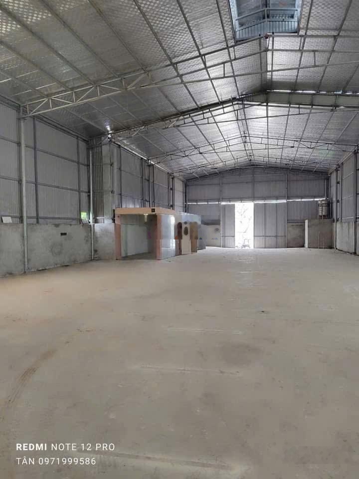 Cho thuê kho xưởng 300m2, Vân Côn(cũ),An Khánh, Hoài Đức, đường xe tải 5 tấn, có điện 3p,nước sạch.