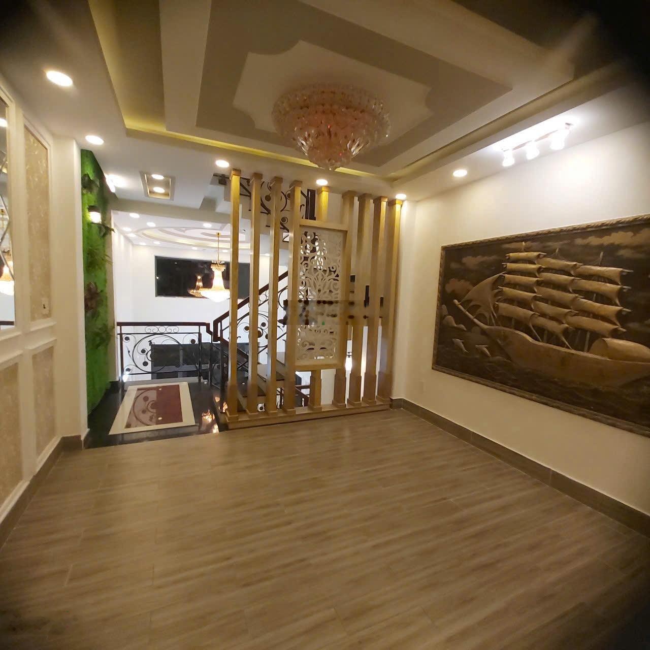 Nhà cho thuê 4pn5vc full nội thất giá 22tr lê đức thọ p6