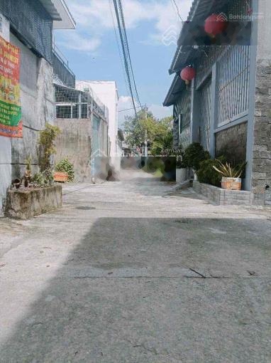 Bán đất tại Nguyễn Thái Bình, TT thị trấn Cần Giuộc. 90m2 thổ cư chính chủ gửi bán 750tr. Sổ riêng