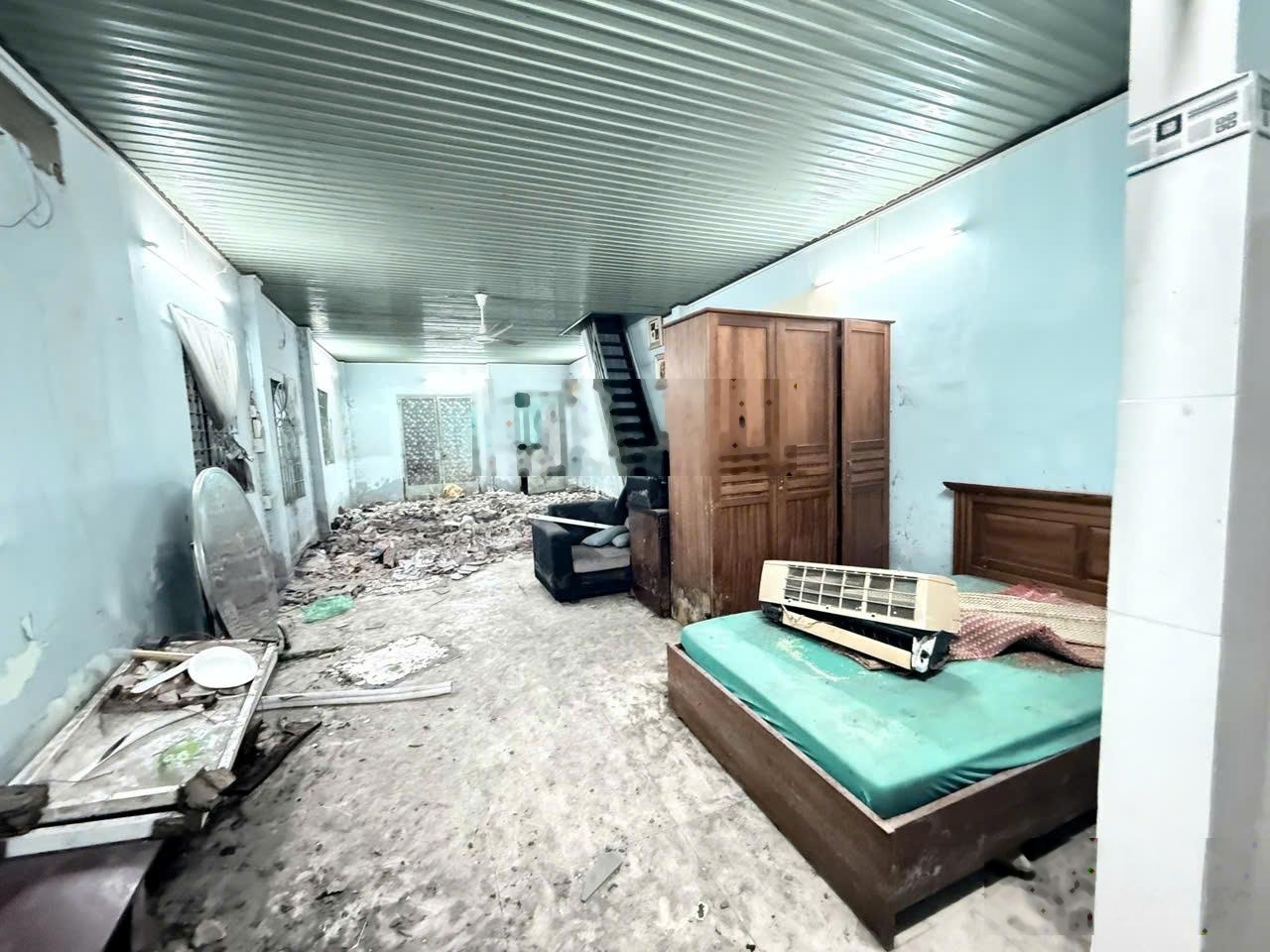 (New) Tìm nhà xây lại - Trung tâm CMT8 Q.3 - Nhà 2 tầng cũ (61m2) ngang lớn 4.7m, 1 sẹc 1 trục đẹp