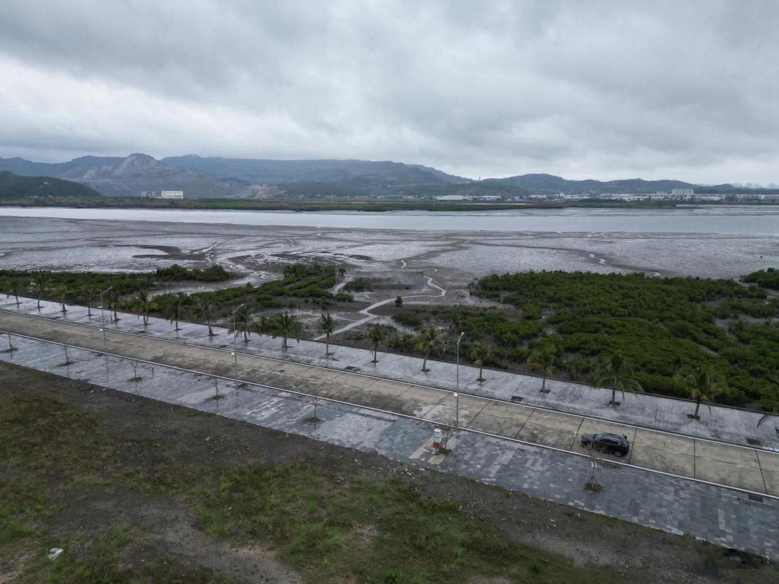 Mở bán ô đất biệt thự 300m2 mặt biển KĐT Diễn Loan- Thống Nhất , sổ hồng giá 40tr/m2