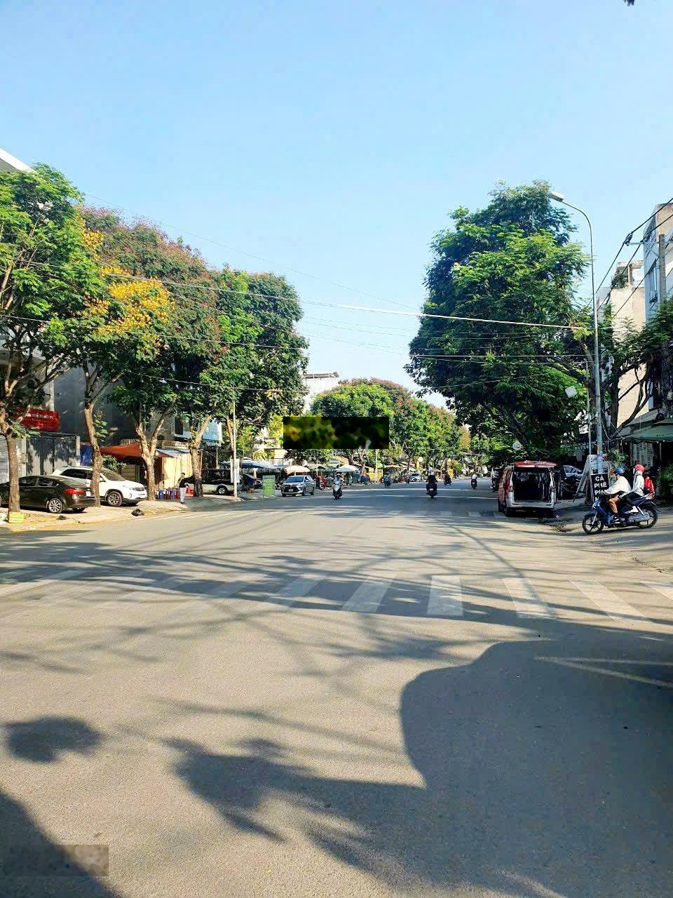 Bán nhà gần Đại Học Văn Lang Đặng Thuỳ Trâm-Bình Lợi.P13.Bình Thạnh(4.5x17m) 4 tầng chỉ hơn 13 tỷ .