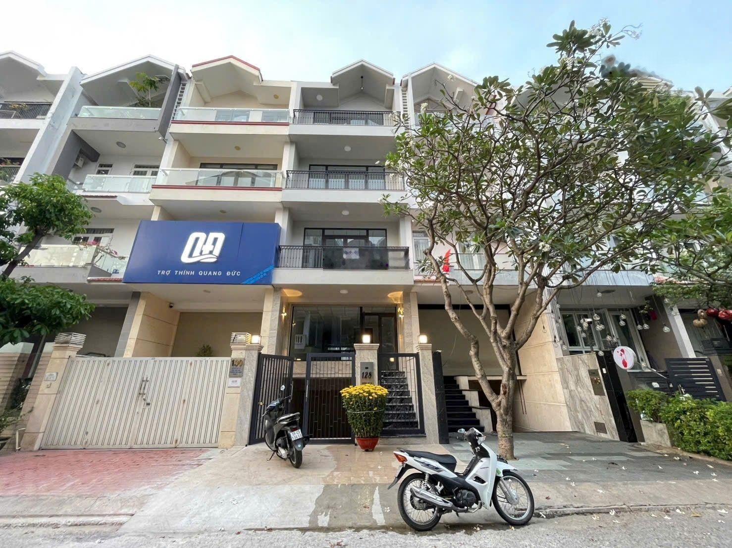 Nhà đẹp him lam, có nội thật cơ bản, cho khách nước ngoài, tq thuê