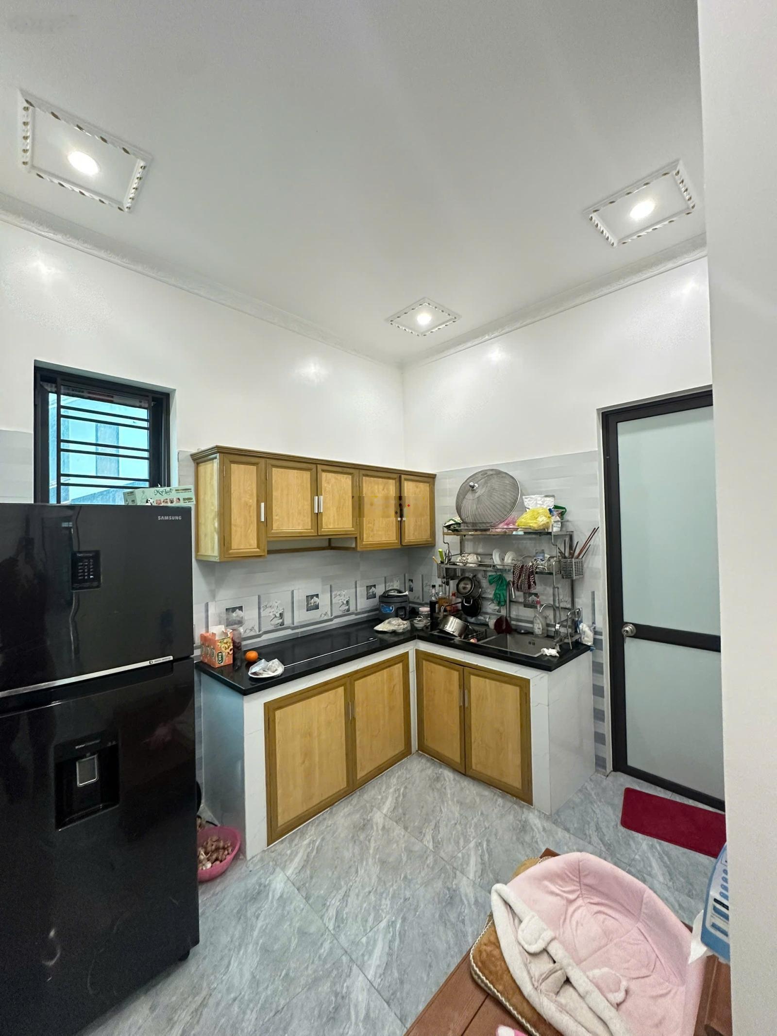 Nhà 2 tầng trung tâm hoa động 2 mặt thoáng cực hiếm