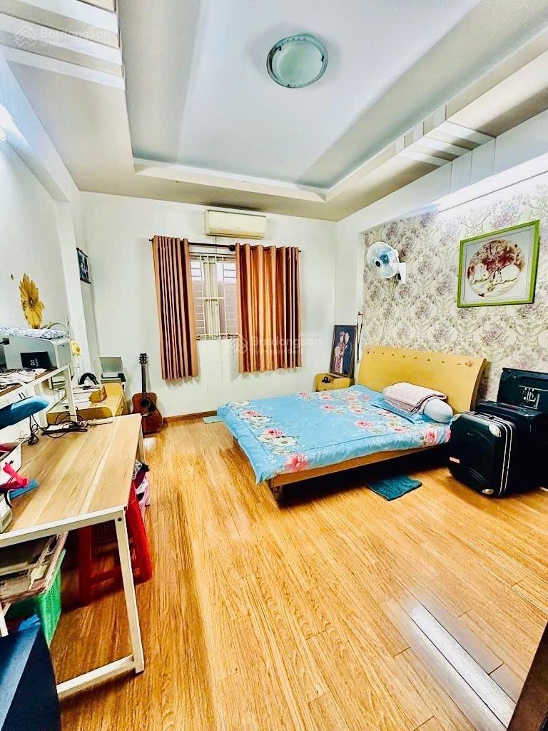 Ngộp bank vài bước ra MT Phan Huy Ích, 65m2 - bán nhanh 4 tầng chỉ gần 120trm2 - P. 15 Tân Bình