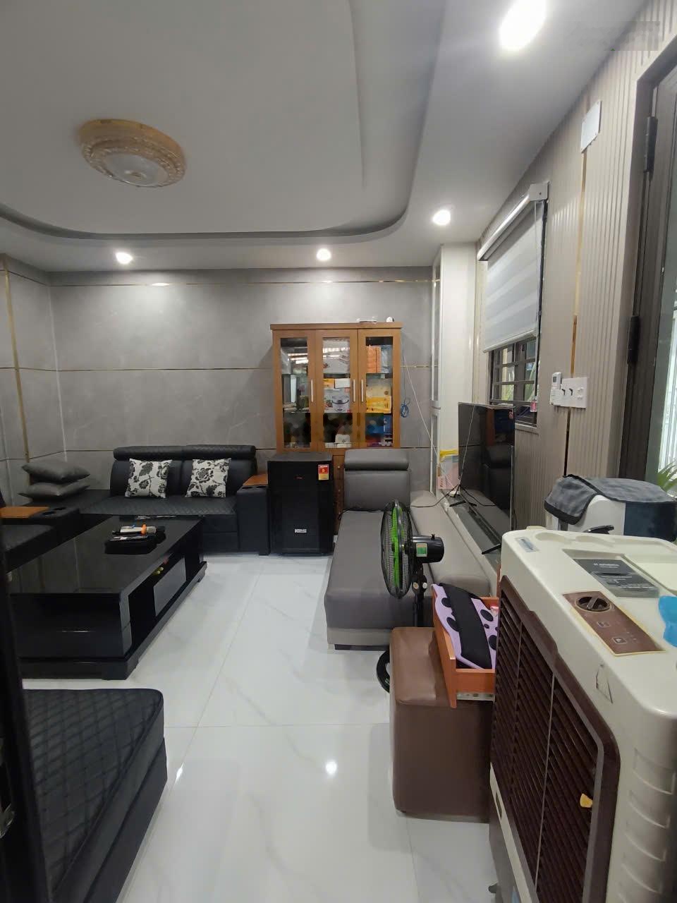 Nhà hẻm xe hơi 5m Đường Tân Quý_p.Tân Sơn Nhì, trệt lửng, 3 lầu, DT: 4x12m, NH 4.5m, Giá: 8.8tỷ