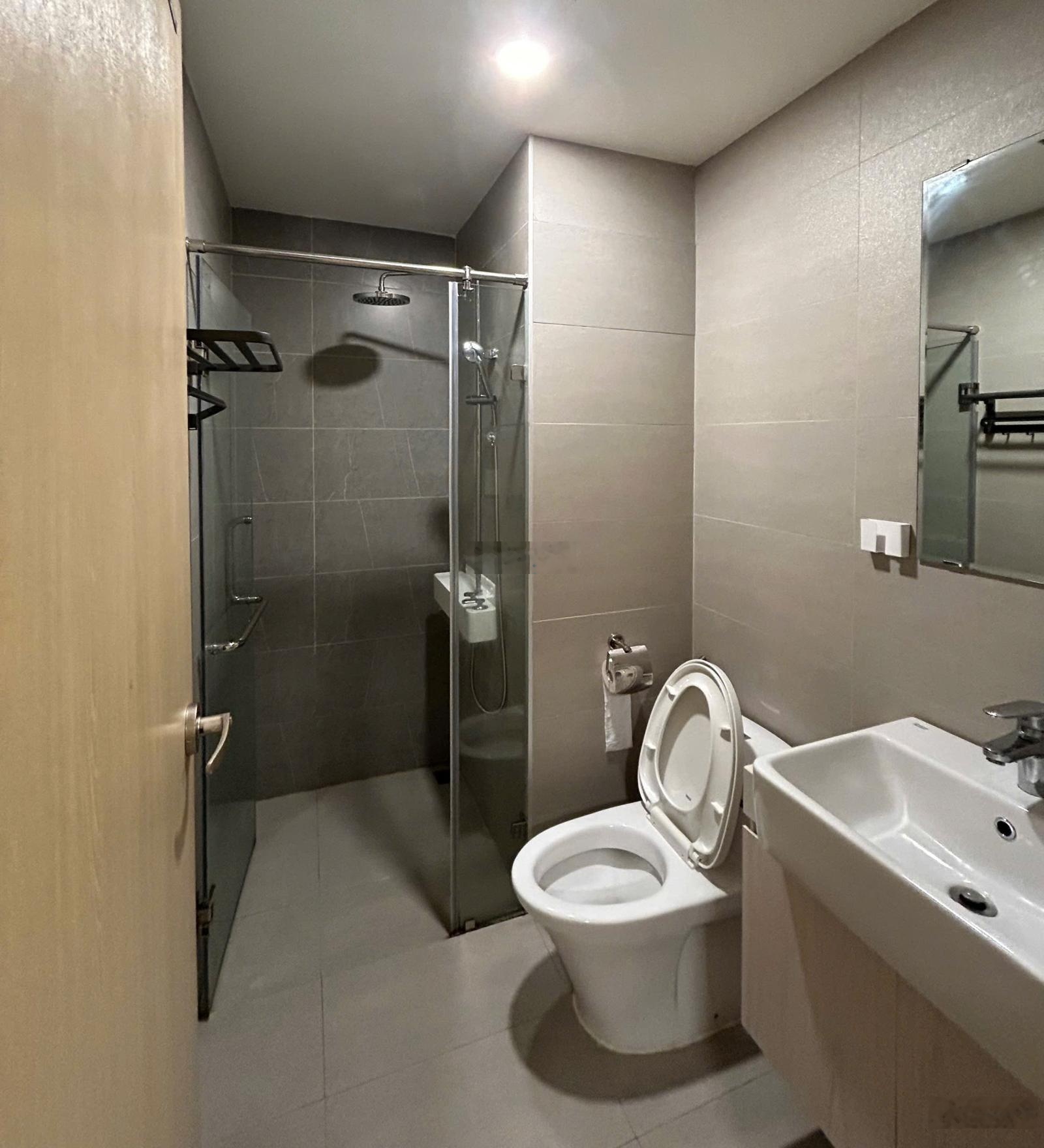 Ngộp bank cần bán 2pn dragon castle hạ long cạnh aeon mall. lh 0865794472