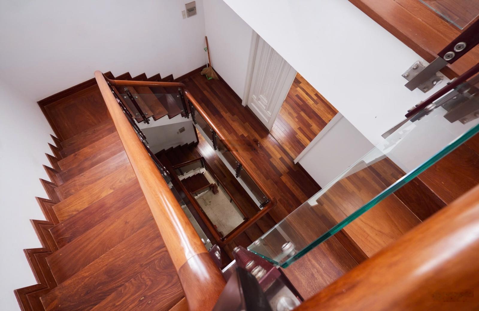 Chủ nhà gửi bán villa mặt tiền khu biệt thự saigon pearl