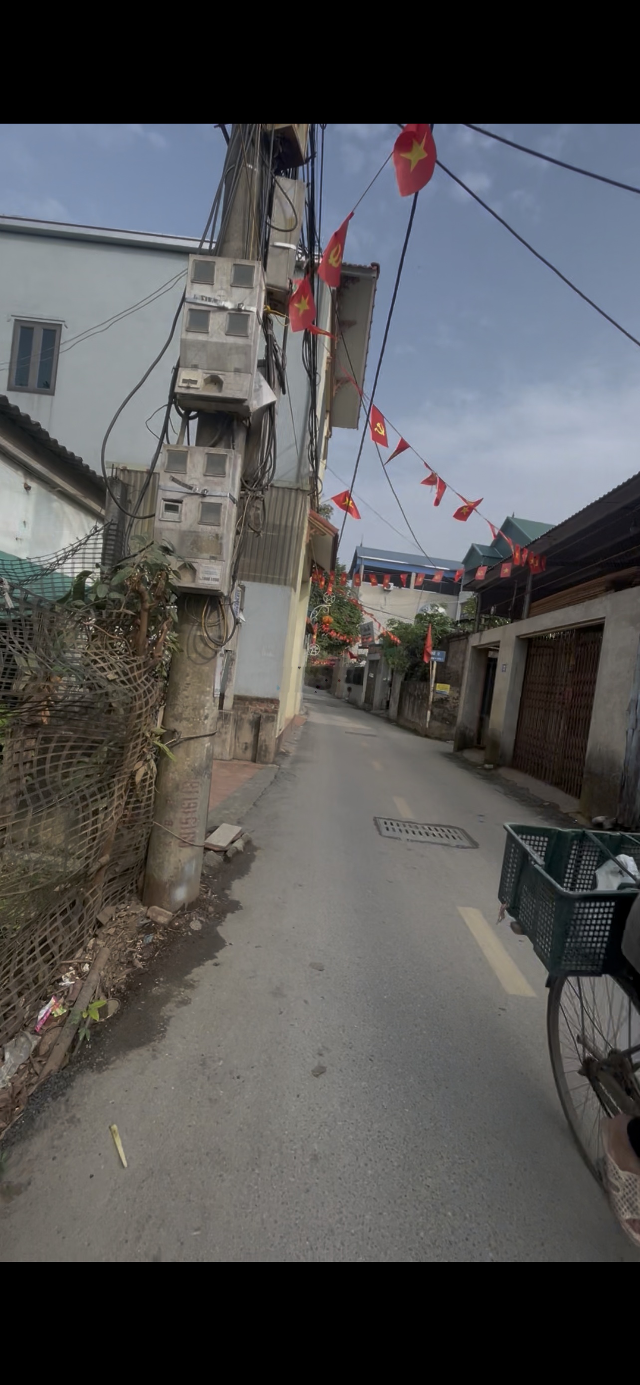 Hơn 5 tỷ 80m2 mặt tiền 5m Ngõ thông oto vào đất, Tổ 8 Đồng Mai, Phường Yên Nghĩa mới