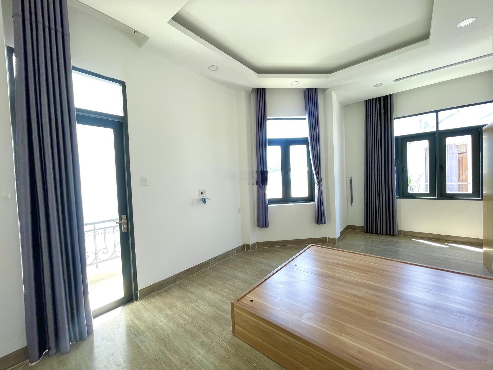 Kẹt Tiền Cần Bán Nhà 3 Tầng Ngang 9m Sổ Hoàn Công Chỉ 5 Tỷ 190 Triệu