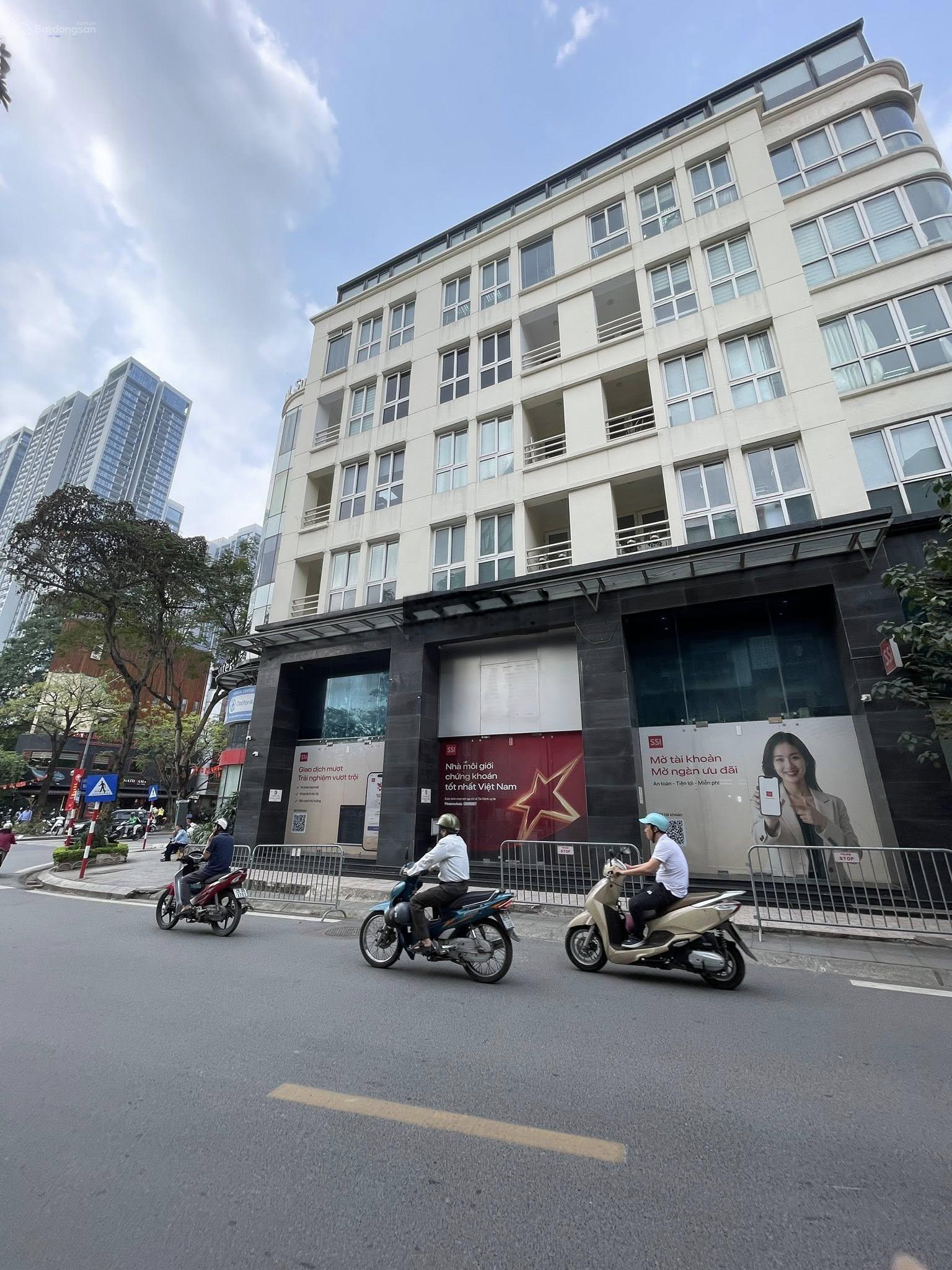 Nhà 5 tầng,79m ngõ oto phố Vạn Bảo,Ba Đình,giá 50 tỷ,vài bước ra Đội Cấn,Vạn Phúc