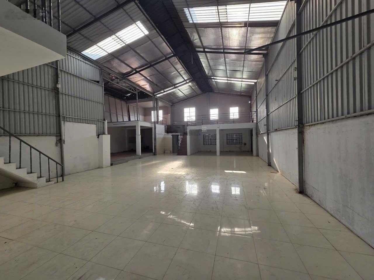 Chính Chủ Cho Thuê Nhà Xưởng Thạnh Xuân Q12. Dtsd: 360m, Nền gạch men