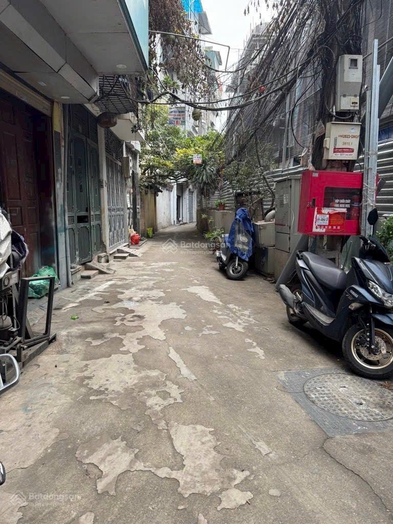 Siêu siêu hiếm- trung tâm đống đa- tài chính 5 tỷ- nhà 4 tầng dân xây chắc chắn- dtsd 25m2- 5.2 tỷ