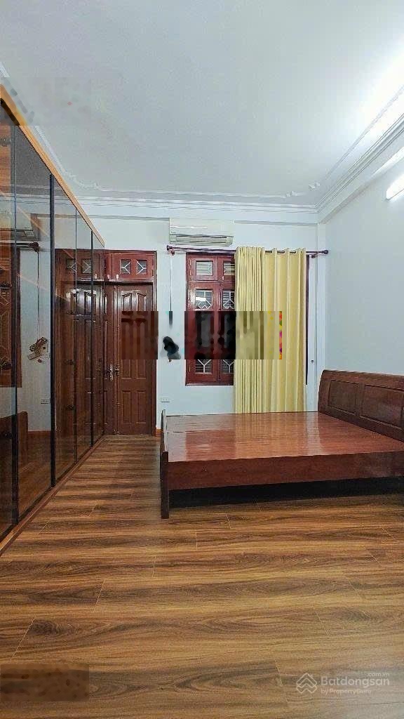 Bán đất tặng nhà 3 tầng 120 triệu /m2 x 64m2 ô tô đỗ ngõ giao thuận tiện, hàng xóm văn minh.