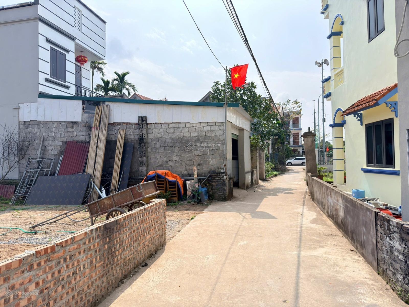 Hàng FO mới ra hàng tại CD Quán Trạch Văn Giang. Giá chỉ 2tỷ hàng siêu hiếm hiện tại cách 300m vd4