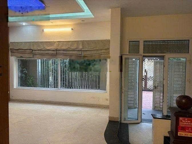 Cho thuê nhà 77m*5 tầng, ngõ 307 Giảng Võ, Ba Đình, giá 35 triệu.