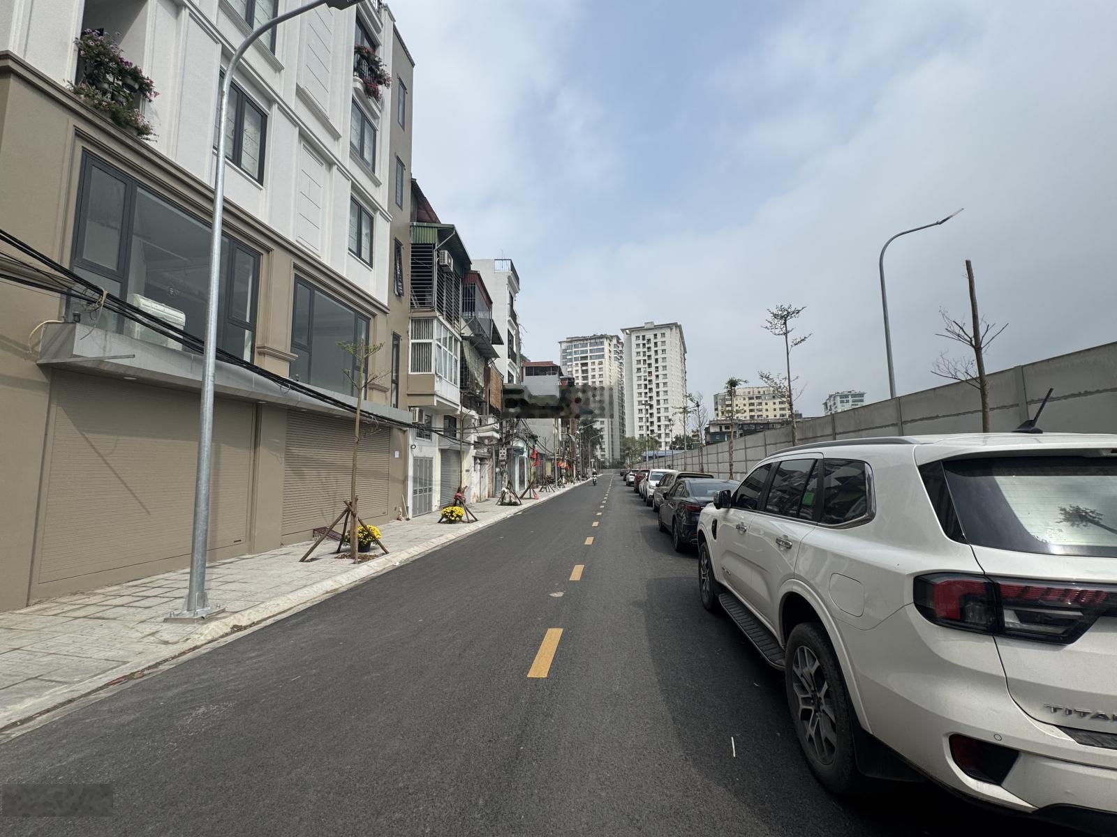 Bán nhà minh khai-kim ngưu-hai bà trưng-39m-cách đường,oto 20m-mặt tiền rộng-sổ vuông-không lỗi p/t