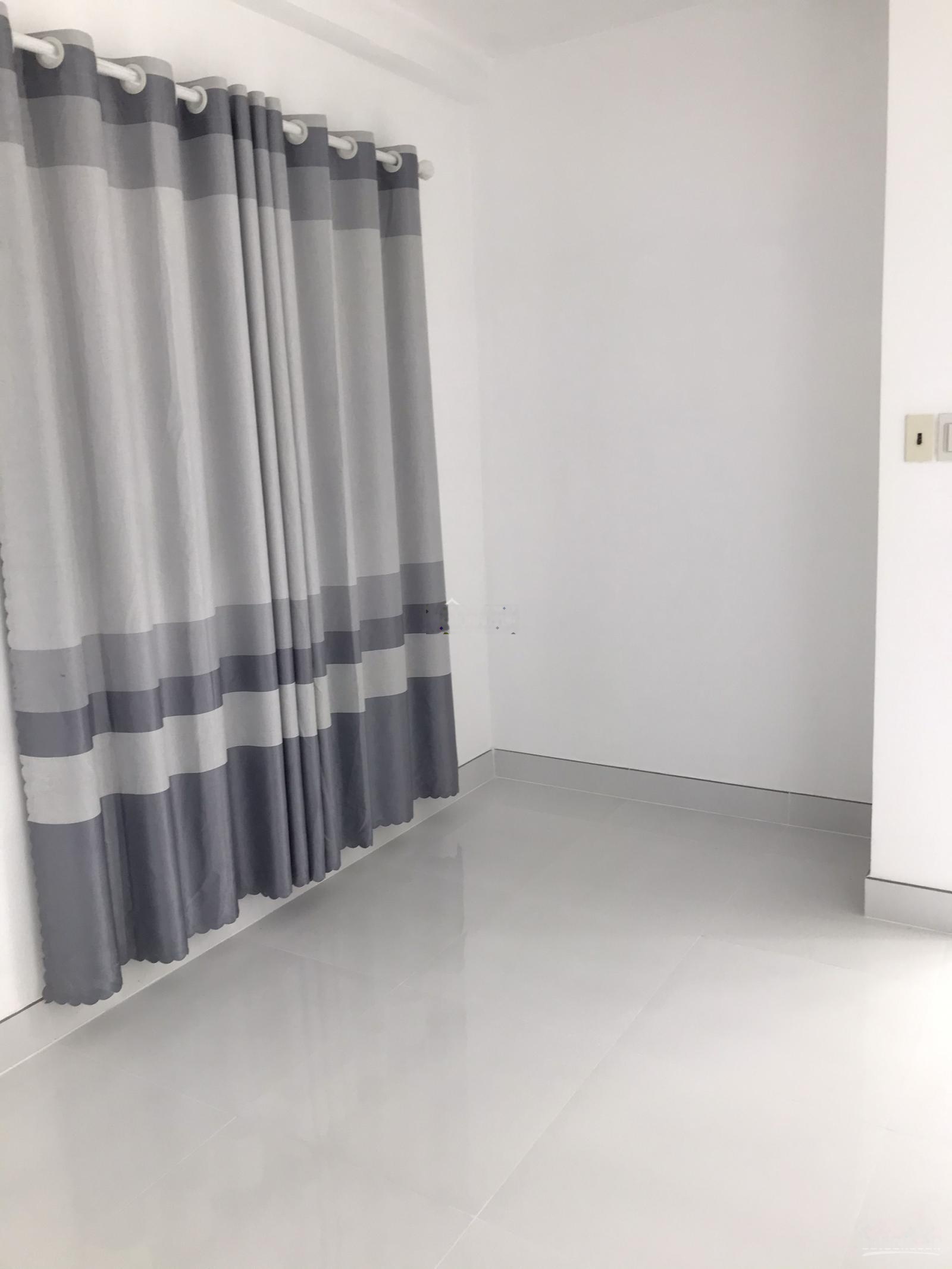 Giá tốt bán căn hộ 4S Bình Triệu căn 74 m2, 2 phòng ngủ, 2 wc, view sông lầu thấp 4 tỷ. 0917134699