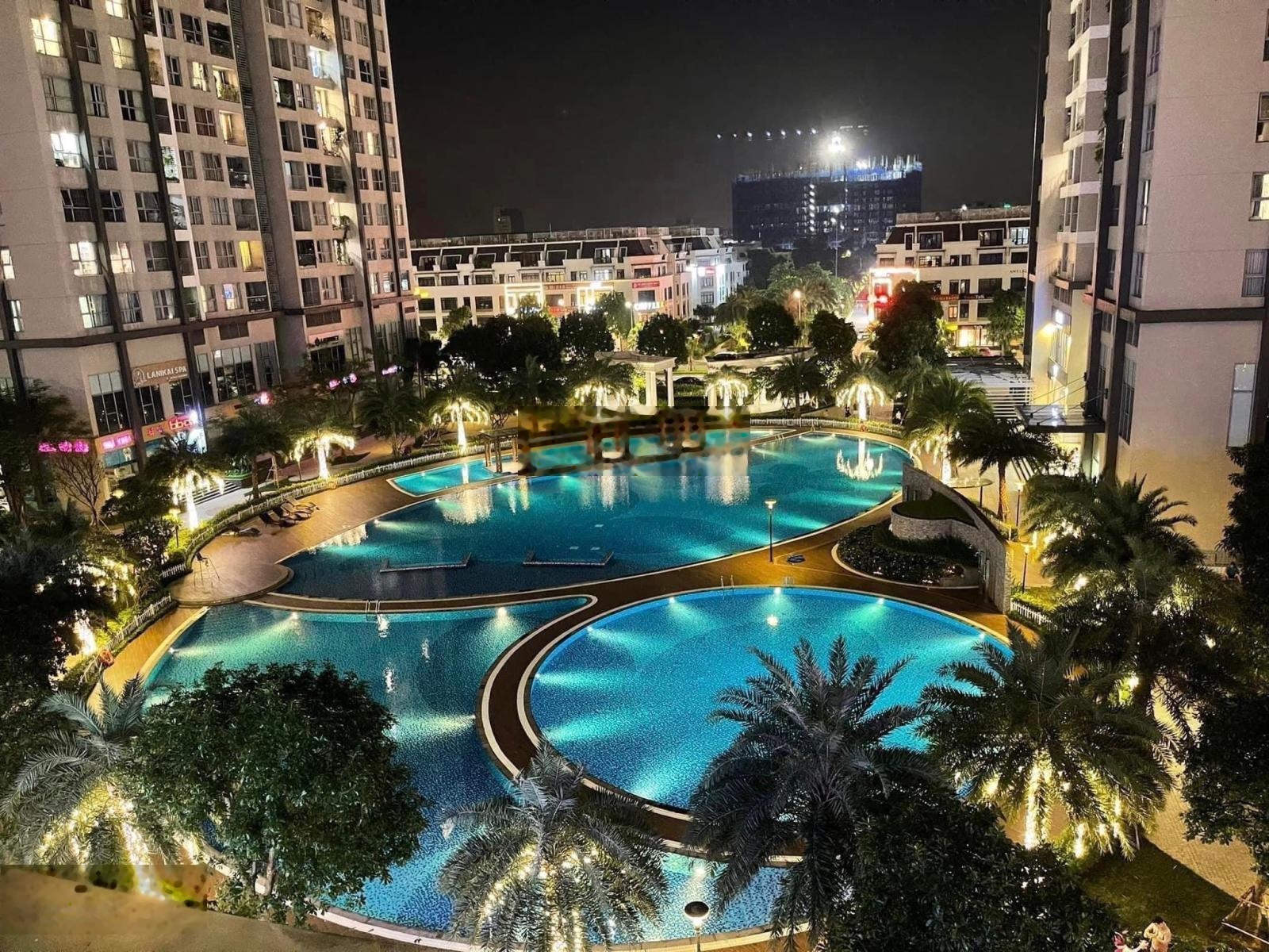 Cam kết giá thực bán nhanh căn hộ 137m2 4PN3VS ban công Đông Nam tầng trung view thoáng, giá 12.5tỷ