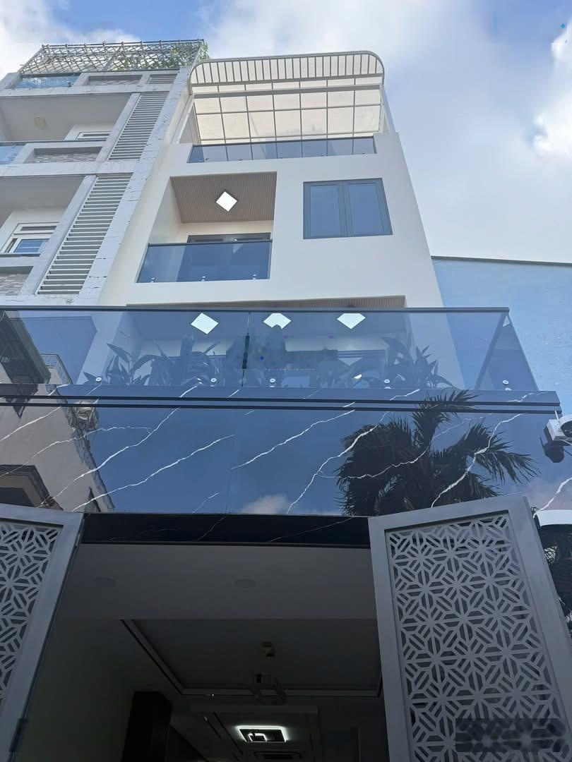 Nhà ngộp đường An Dương Vương, Quận 5, giá 4,6 tỷ, DT 60m2, còn HĐ thuê 30tr/tháng