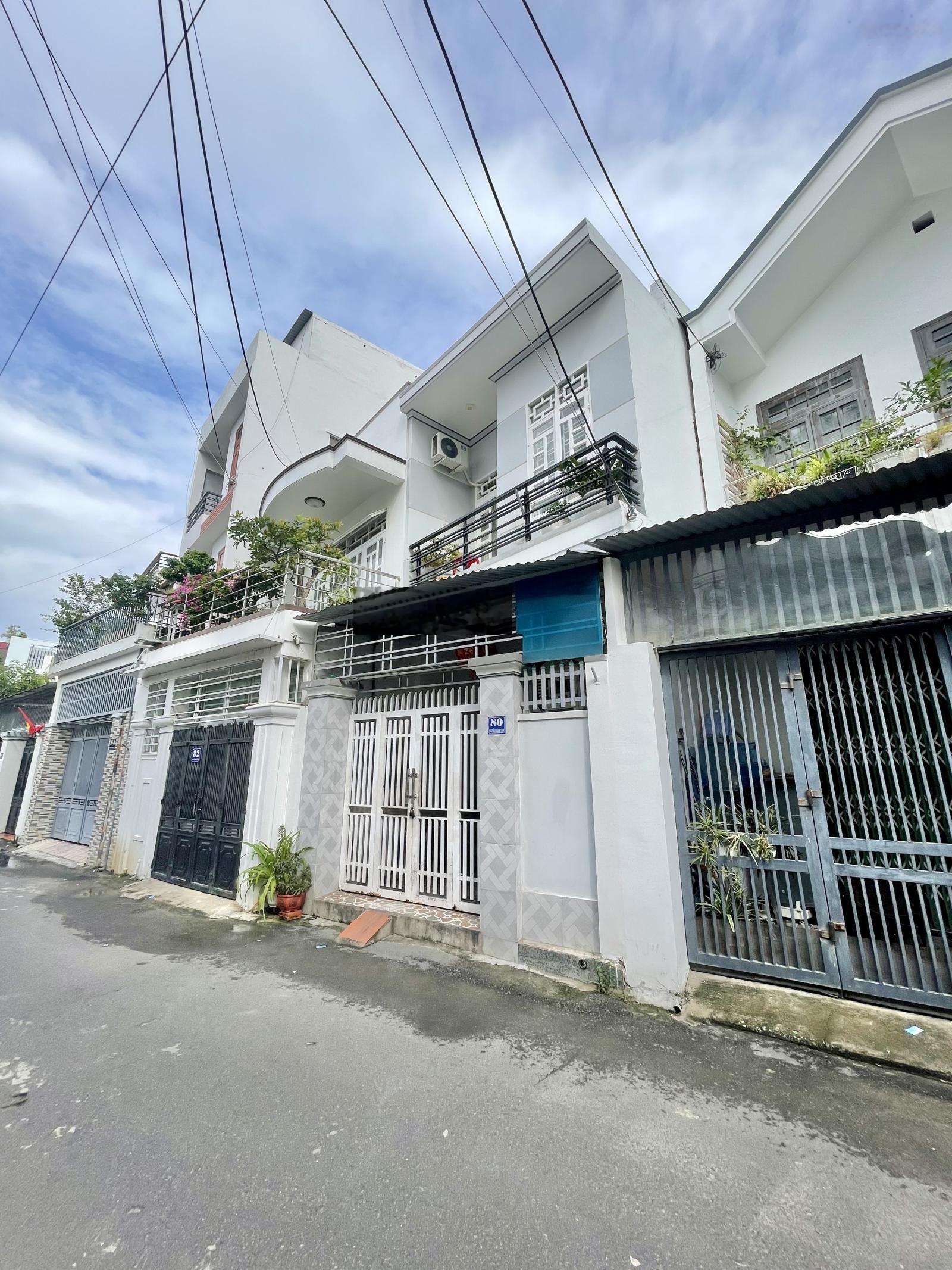 Bán nhà 2 tầng đường Nguyễn Khánh Toàn. Vĩnh Hoà, Nha Trang. Dt:58,6m2. Giá: 6,9 tỷ. Gần biển.