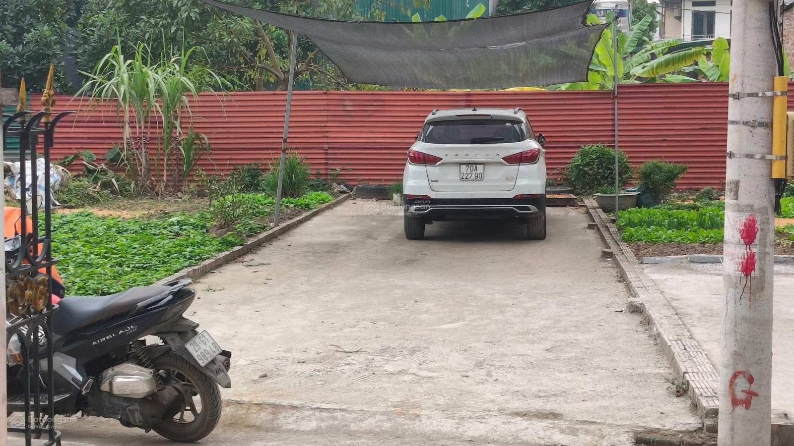 74 m2 MT, hậu 4.25m ngõ thông oto 9 chỗ (giá 4.4 tỷ) Lương Quy, Thư Lâm